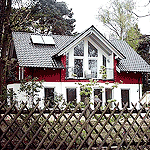 Haus mit Maxi-Gaube und Loggia-Balkon